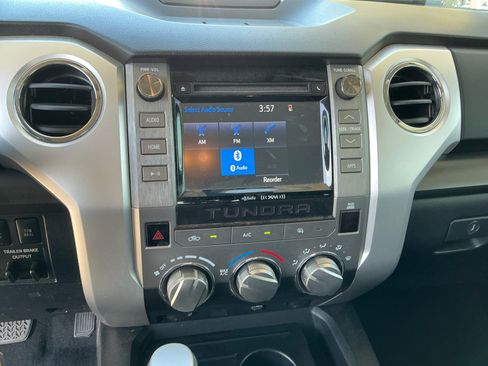 Used 2019 Toyota Tundra SR5 w/ SR5 Convenience Package RWD image 28