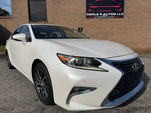 Used 2016 Lexus ES 350 w/ Premium Package w/Wood Trim FWD image 1