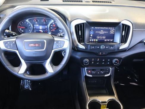 Certified 2024 GMC Terrain SLE w/ Elevation Edition image 18