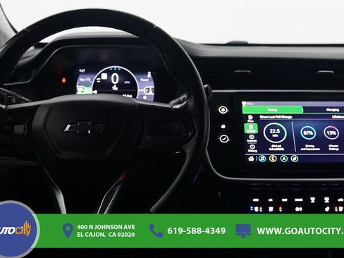 Used 2022 Chevrolet Bolt EUV Premier w/ Sun & Sound Package FWD image 5