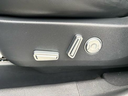 Used 2024 Lincoln Nautilus Reserve image 28