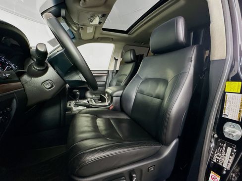 Used 2017 Toyota Land Cruiser AWD/4WD image 22