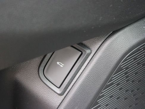 New 2026 Chevrolet Equinox LT FWD image 39