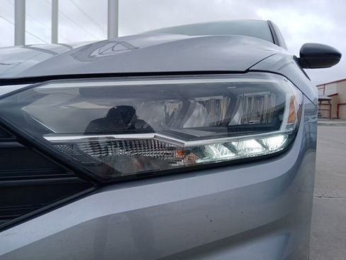 Used 2020 Volkswagen Jetta S image 4