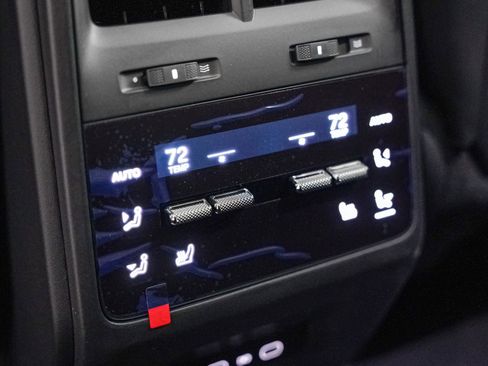 New 2026 Porsche Macan 4 Electric AWD/4WD image 23