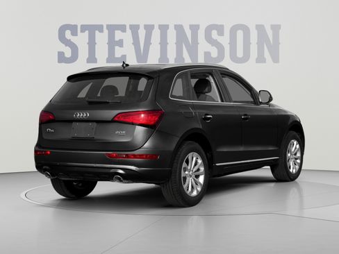 Used 2017 Audi Q5 2.0T Premium Plus w/ Technology Package AWD/4WD image 2