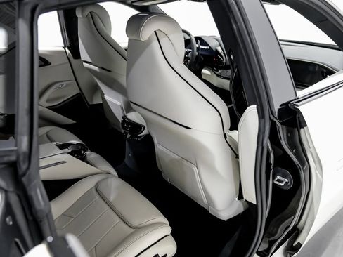 Used 2025 Ferrari Purosangue image 35