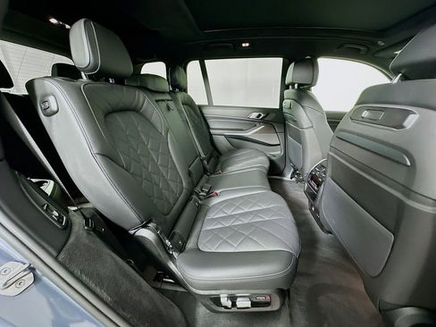 Used 2025 BMW X7 xDrive40i image 29