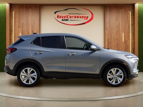 Used 2024 Buick Encore GX Preferred FWD image 4