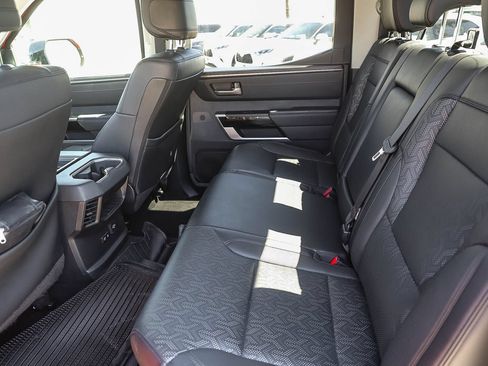 Used 2024 Toyota Tundra Limited AWD/4WD image 18
