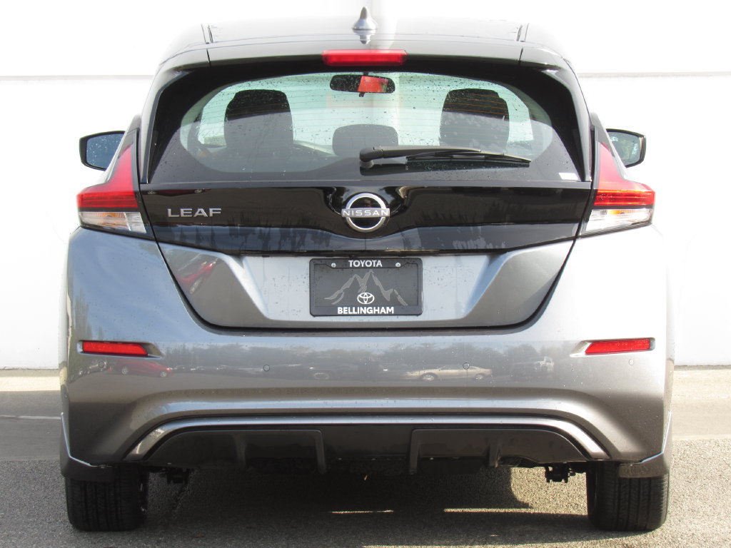 Used 2025 Nissan Leaf S FWD image 7
