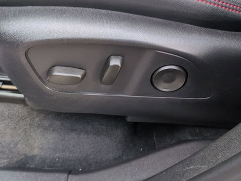 Used 2024 Chevrolet Traverse RS w/ LPO, Floor Liner Package image 23