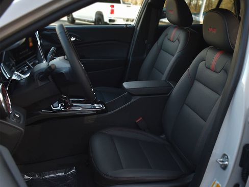 New 2026 Chevrolet Trax RS w/ Driver Confidence Package image 9