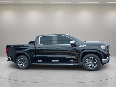Used 2024 GMC Sierra 1500 SLT w/ SLT Premium Plus Package AWD/4WD image 2