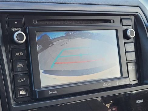 Used 2017 Toyota Sequoia Platinum image 27