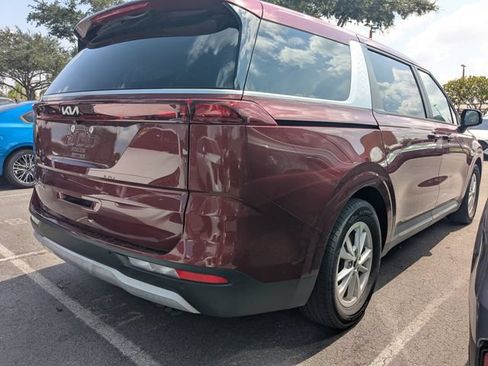 Certified 2022 Kia Carnival LX FWD image 4