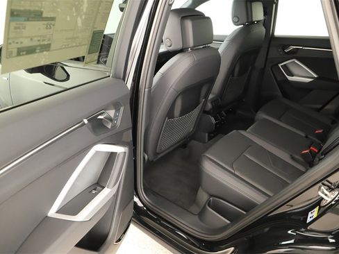 New 2025 Audi Q3 2.0T Premium image 27
