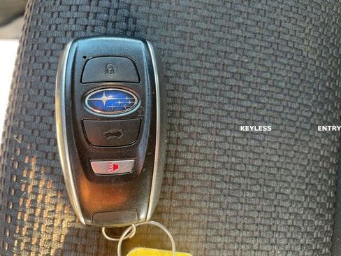 Used 2021 Subaru Outback Premium image 17