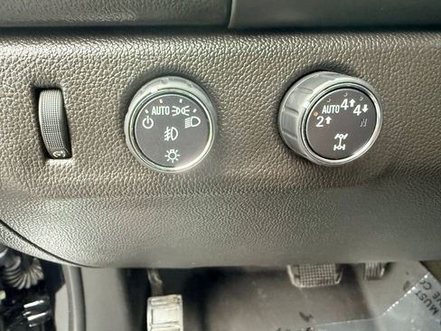 Used 2017 GMC Canyon Denali image 24