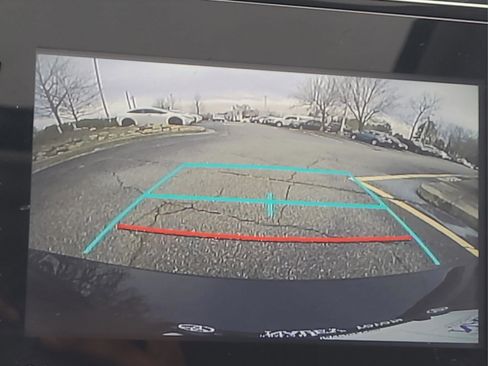 Certified 2022 Toyota Prius XLE w/ Premium Convenience Package image 19