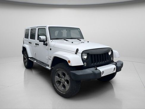 Used 2016 Jeep Wrangler Unlimited Sahara w/ Mopar Chrome Edition Group image 19