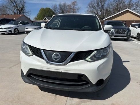 Used 2019 Nissan Rogue Sport S image 16