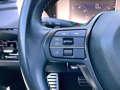 Used 2025 Honda Accord Sport image 21