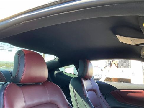 Used 2025 Ford Mustang Premium image 13