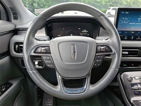 Certified 2022 Lincoln Nautilus Reserve image 21