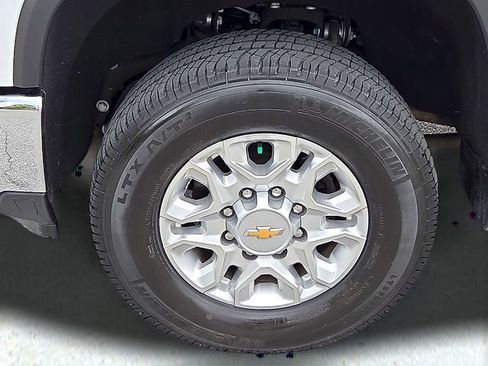 Certified 2024 Chevrolet Silverado 2500 LTZ w/ LTZ Convenience Package AWD/4WD image 9