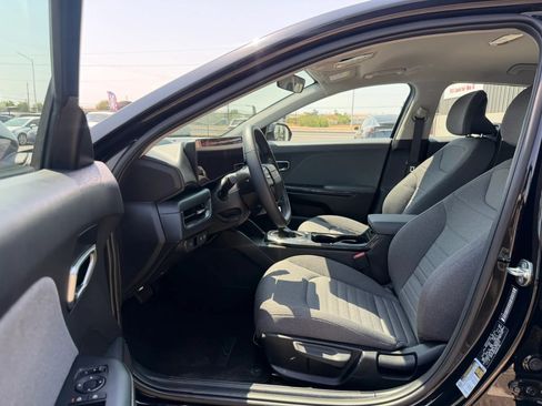 Used 2025 Kia K4 EX FWD image 18