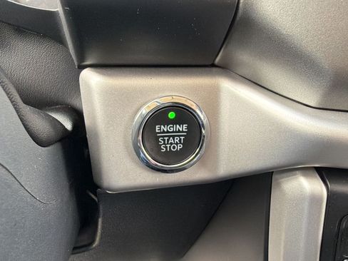 Used 2022 Ford Expedition XLT RWD image 17