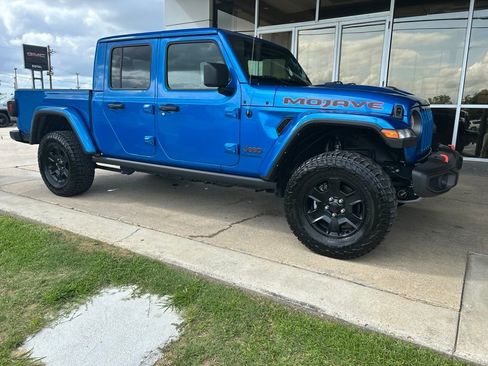 Used 2023 Jeep Gladiator Mojave w/ Trailer Tow Package AWD/4WD image 2