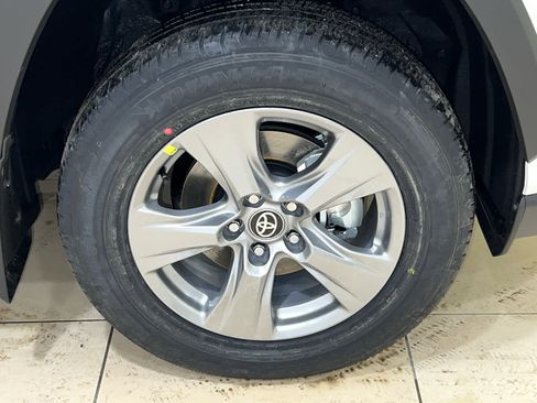 New 2025 Toyota RAV4 XLE image 5