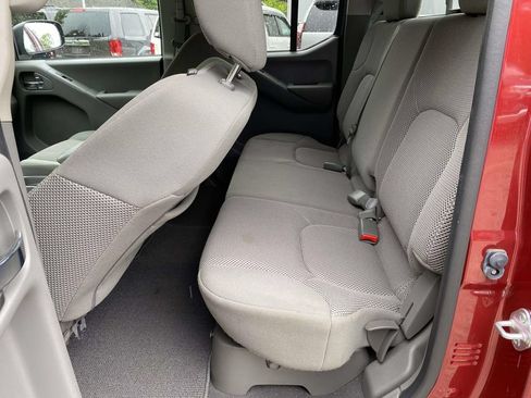 Used 2021 Nissan Frontier SV AWD/4WD image 16