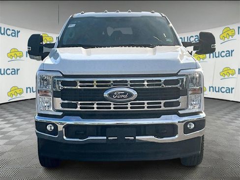 New 2025 Ford F350 XL w/ XL Chrome Package image 3