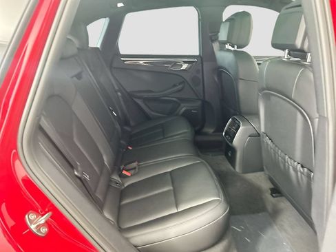 Used 2026 Porsche Macan AWD/4WD image 22
