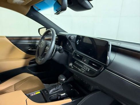 Used 2024 Lexus ES 350 Ultra Luxury w/ Accessory Package (Z2) FWD image 32