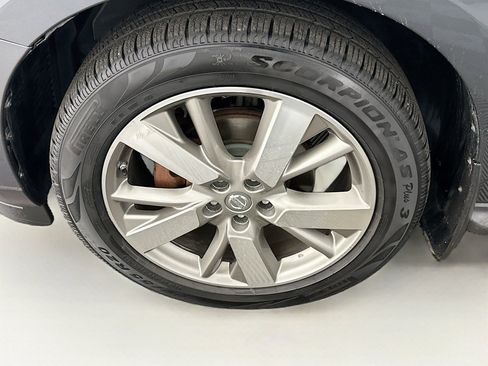 Used 2014 Nissan Pathfinder Platinum w/ Platinum Premium Package image 11