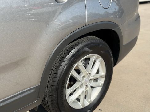 Used 2014 Kia Sorento LX FWD image 16