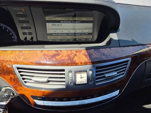 Used 2011 Mercedes-Benz S 550 image 12