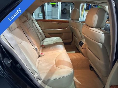 Used 2004 Lexus LS 430 RWD image 34