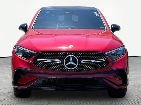 Used 2024 Mercedes-Benz GLC 300 4MATIC image 3