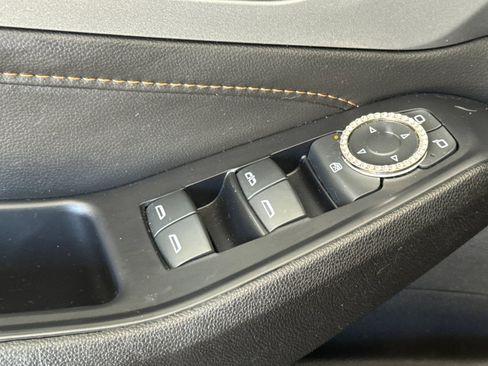 Used 2021 Chevrolet Traverse RS FWD image 14