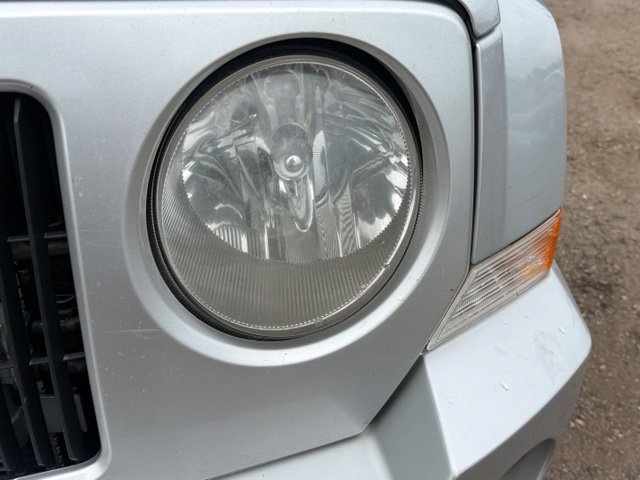 Used 2010 Jeep Patriot Latitude AWD/4WD image 10
