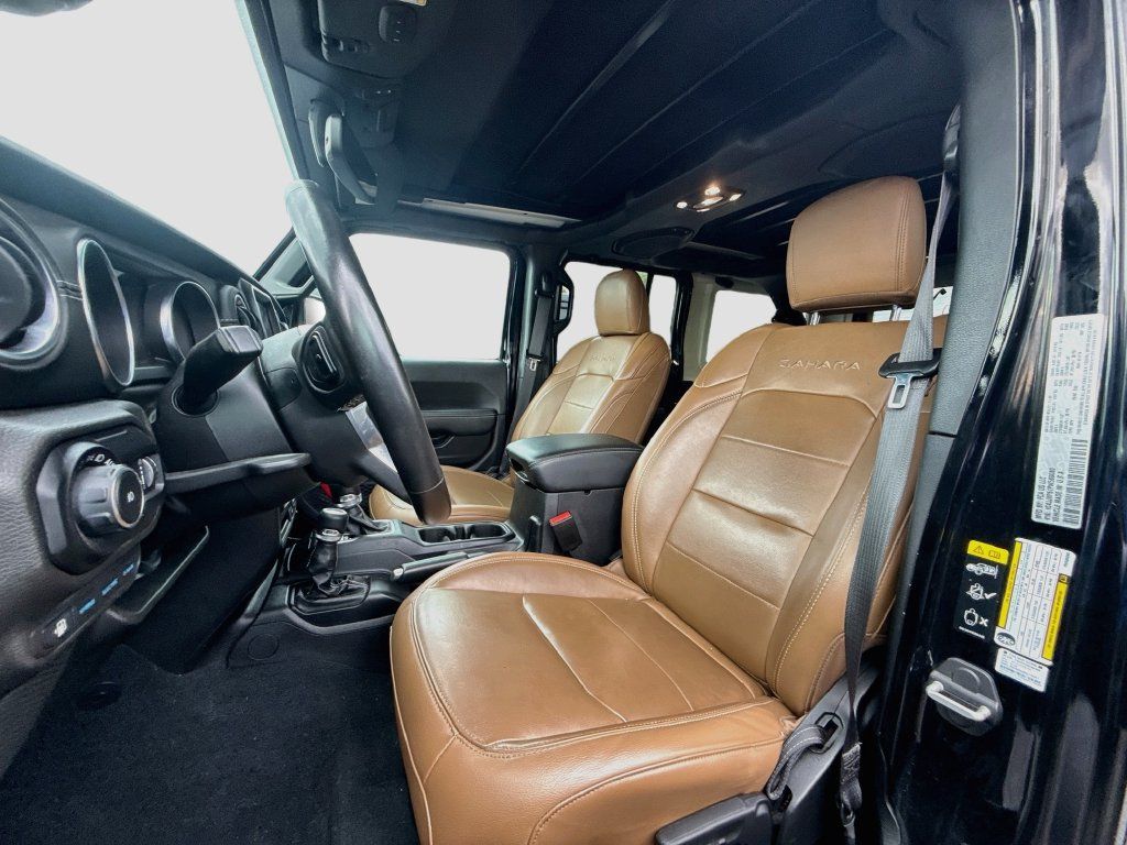 Used 2023 Jeep Wrangler Unlimited Sahara w/ Cold Weather Group AWD/4WD image 23