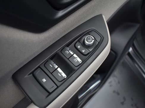 Used 2026 Subaru Forester Premium image 9