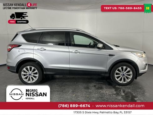 Used 2017 Ford Escape Titanium image 13