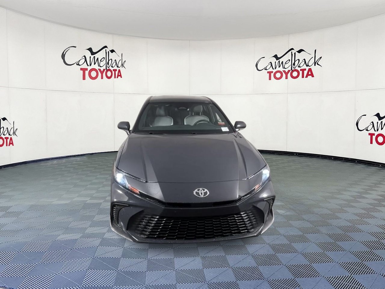 Used 2026 Toyota Camry SE FWD image 5