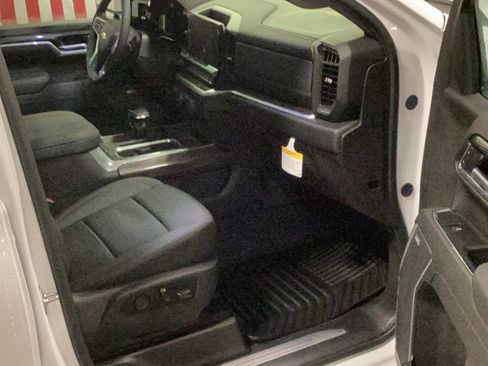 New 2026 Chevrolet Silverado 1500 LTZ w/ LTZ Premium Package image 20